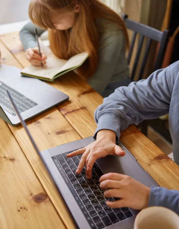 Seks moduler i redaksjonelt arbeid, steg for steg